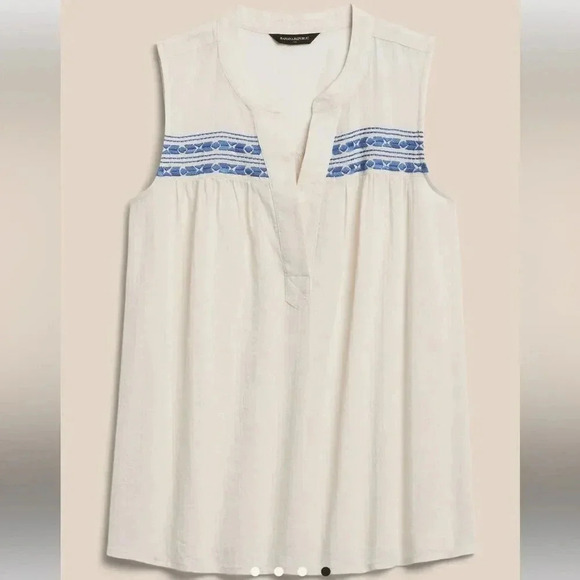 Banana Republic Embroidered Top - Picture 4 of 16
